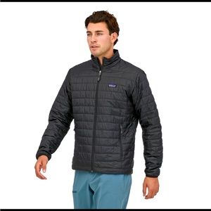 Men’s Patagonia gently used. Size large black. Nano Puff packable jacket.